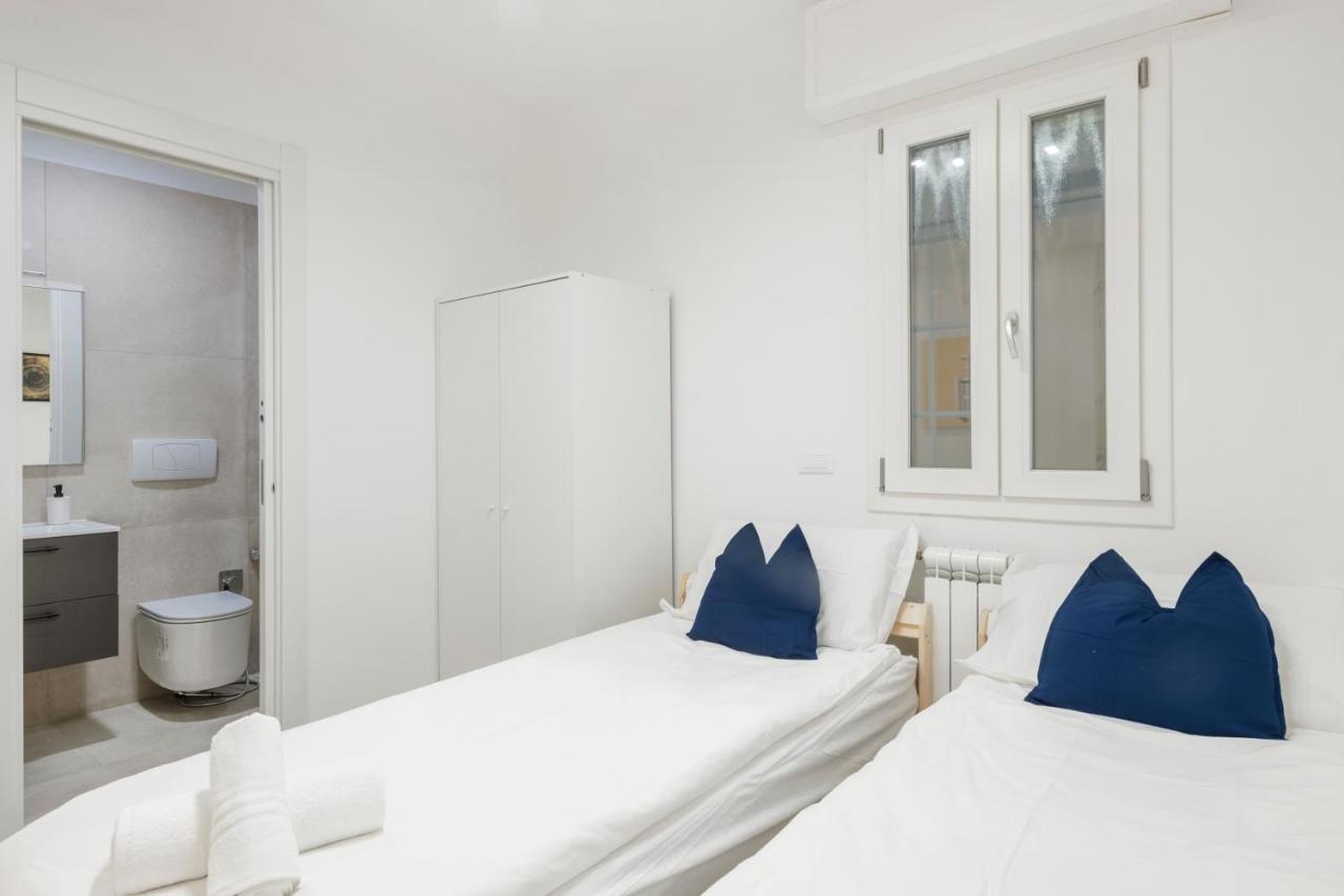 Easystayrome 10 Pax 3 Baths 1 Min From Metro 외부 사진
